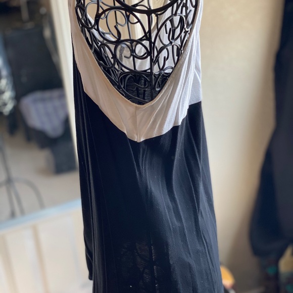 Top - Picture 2 of 4